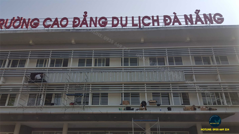 thi-cong-led-p10