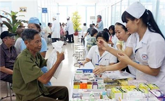 Đẩy mạnh khám, chữa bệnh bằng bảo hiểm y tế
