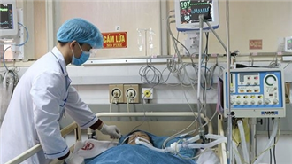 Cảnh báo sốc nhiệt, đột quỵ, ung thư da do nắng nóng