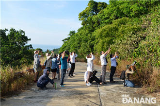 Thắp lên tình yêu Sơn Trà