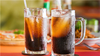 Nắng nóng, cảnh báo về lạm dụng nước ngọt đóng chai
